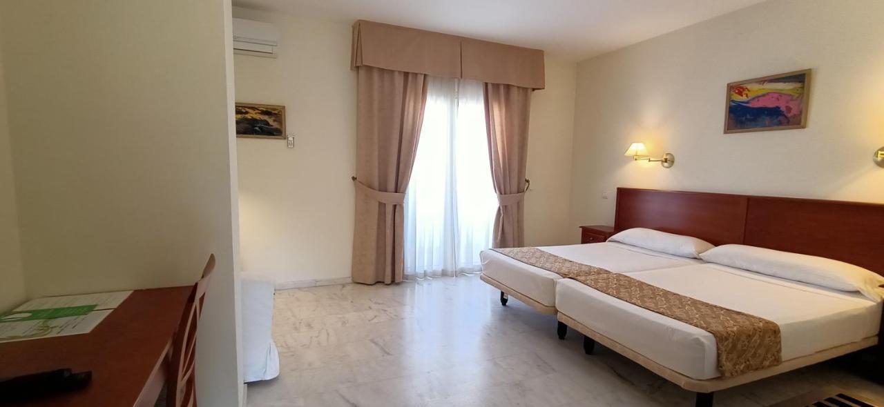 La Luna Blanca Torremolinos Extérieur photo